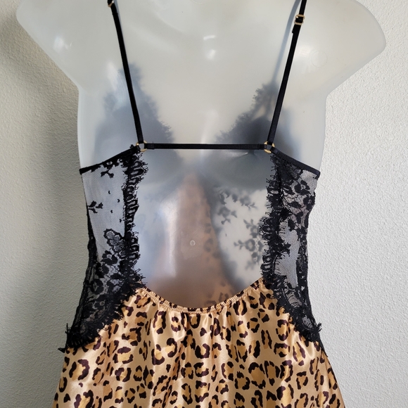 Victoria's Secret Very Sexy Leopard and Lace Babydoll Size Small - Picture 2 of 9